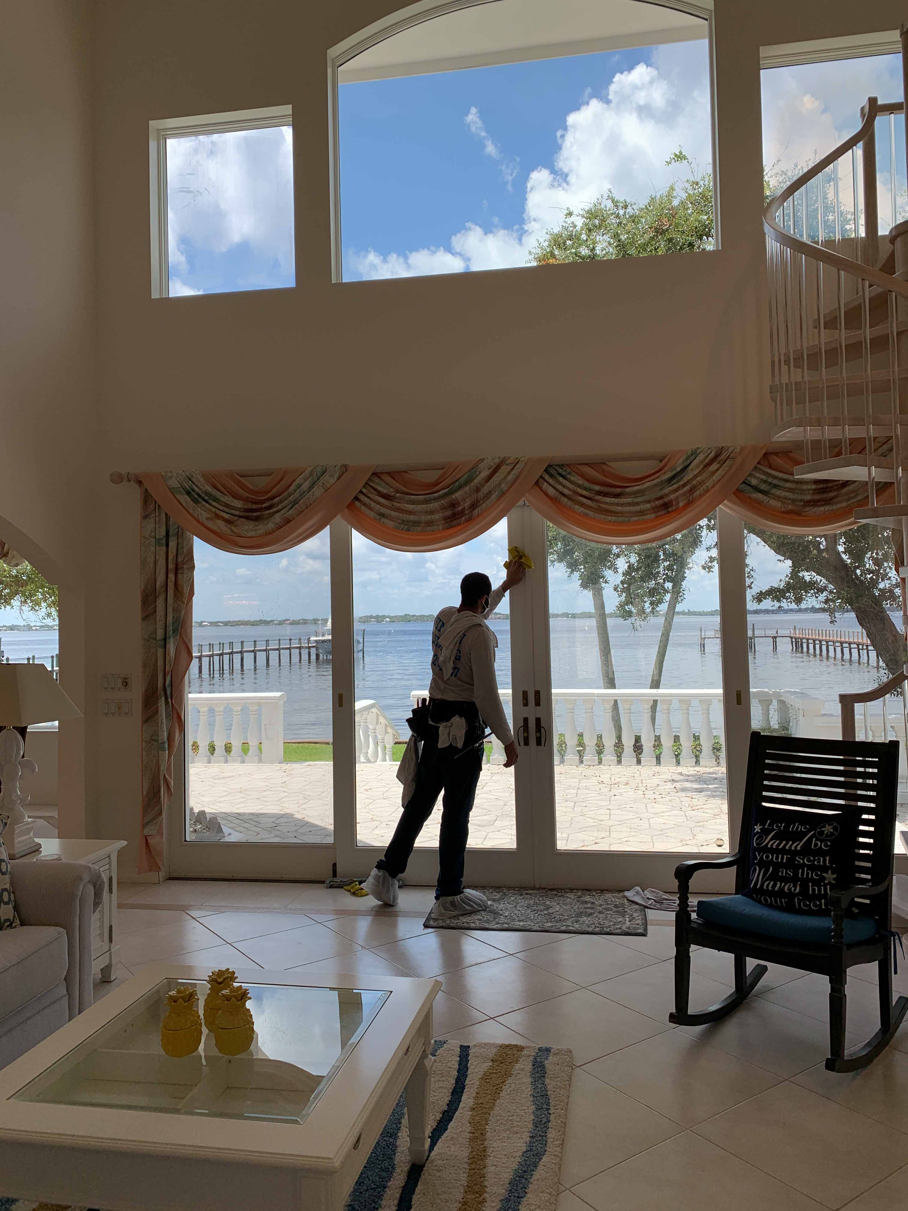 Window Cleaners in Hutchinson Island cleaning windows